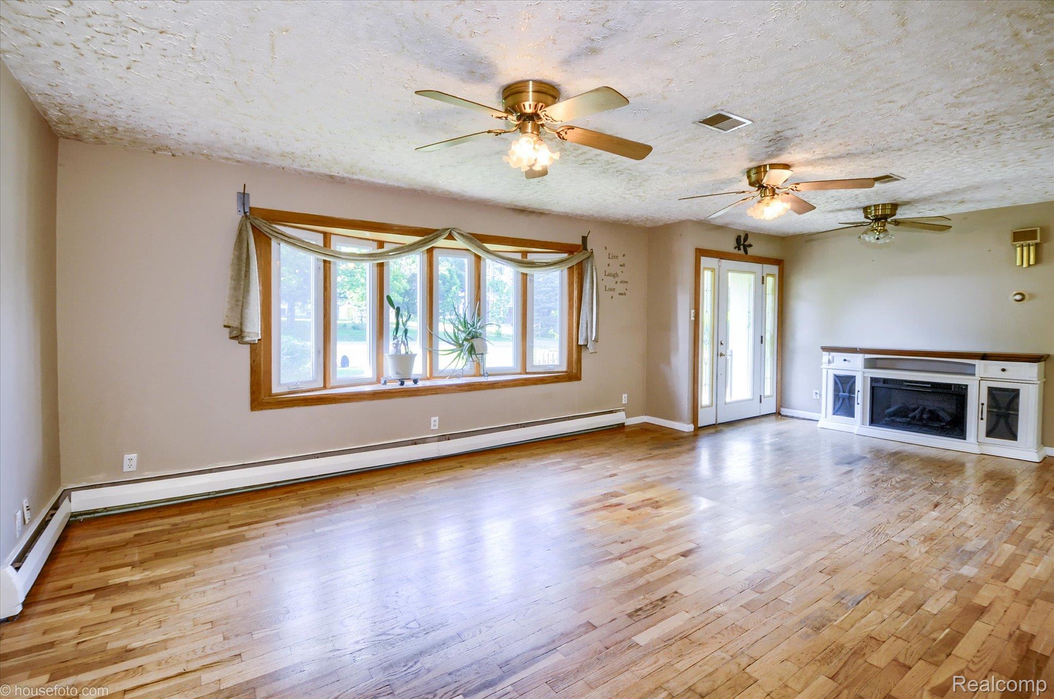 3293 W Oregon Road