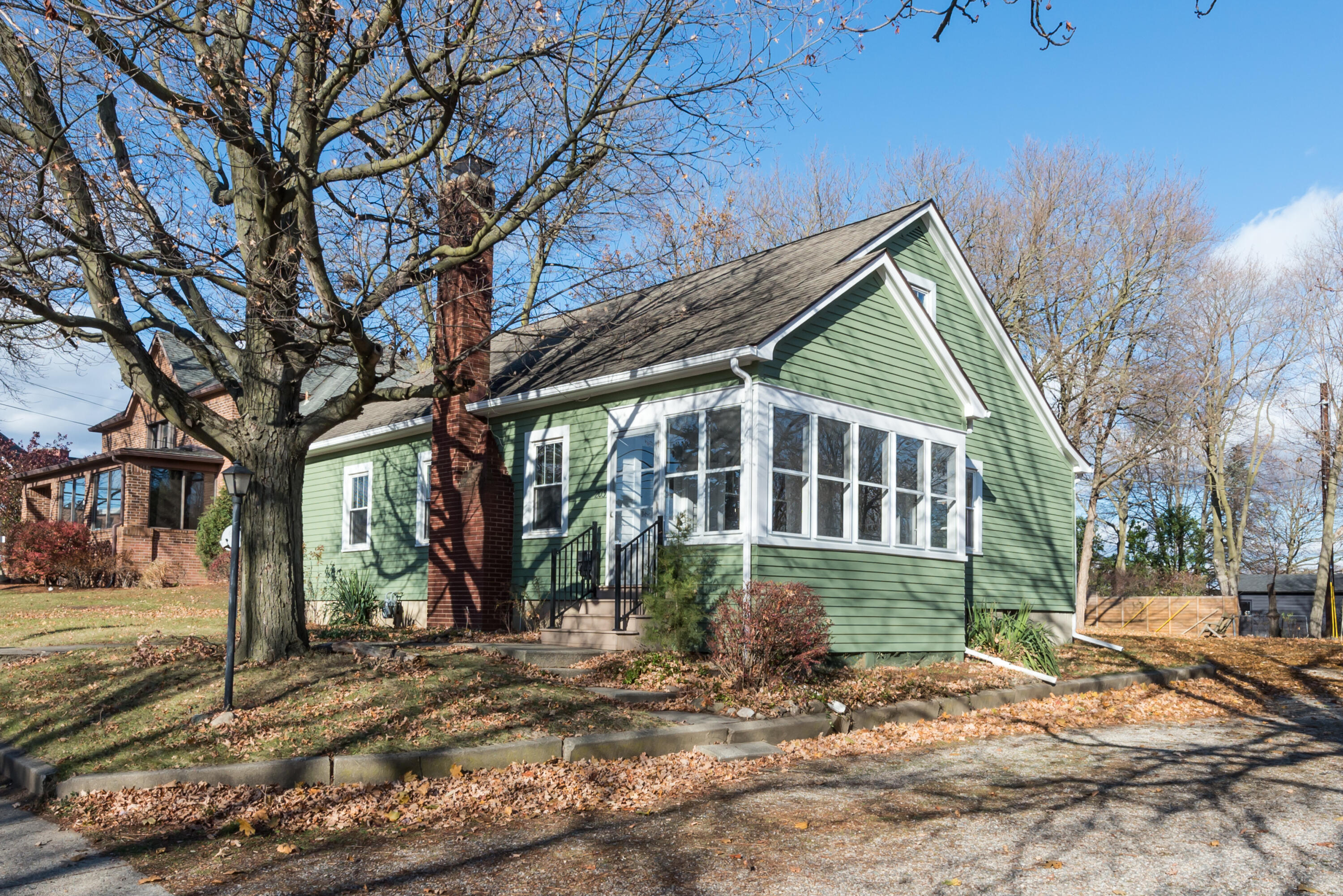 203 S Ann Arbor Street