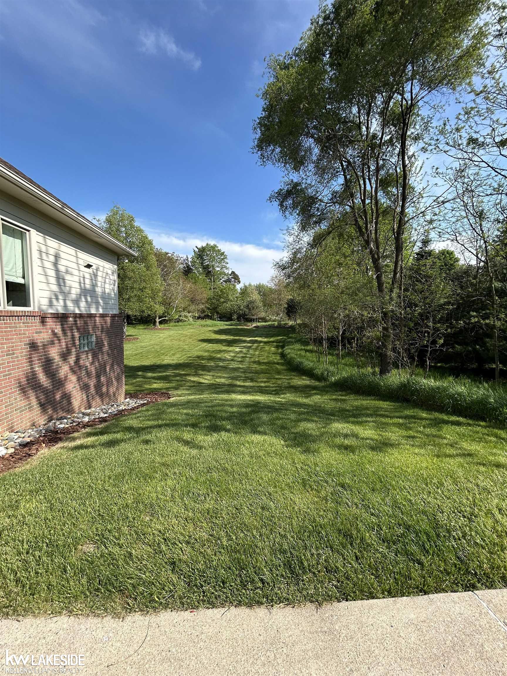 901 Jack Pine Drive
