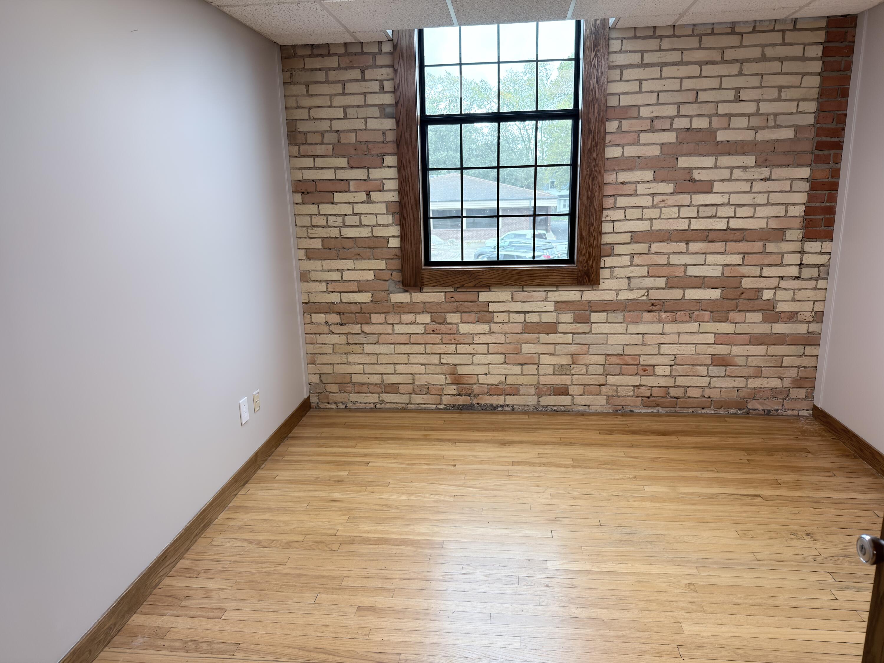 160 W Washington Avenue B