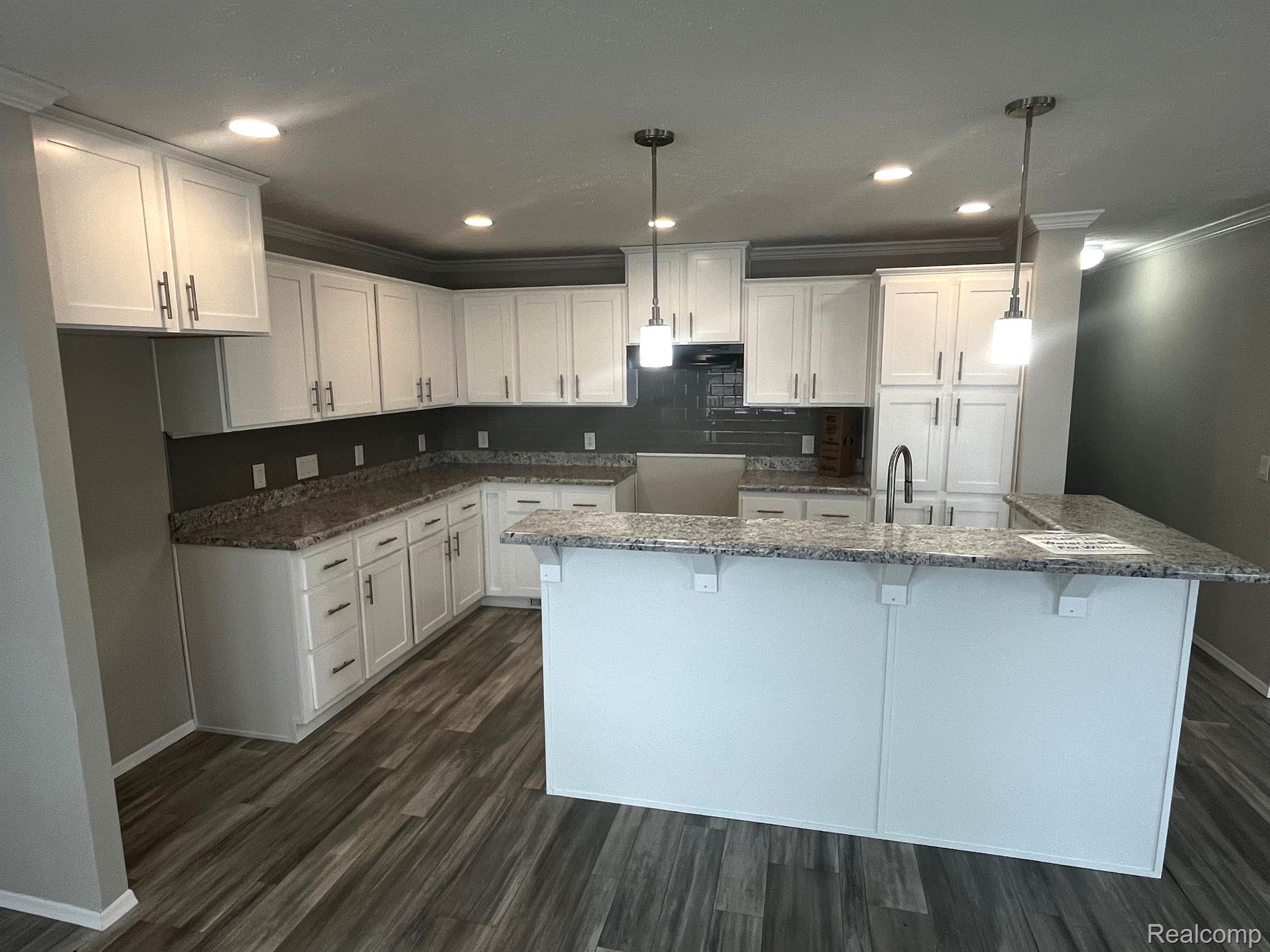 262 RIVIERA Drive
