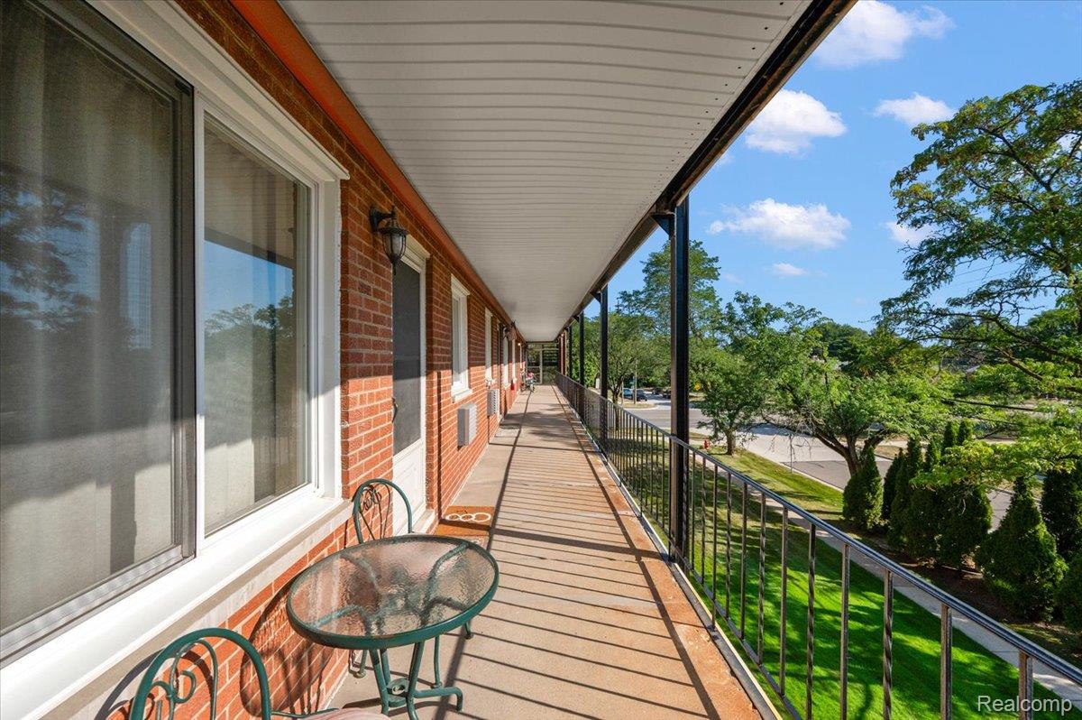 2820 Woodslee Drive