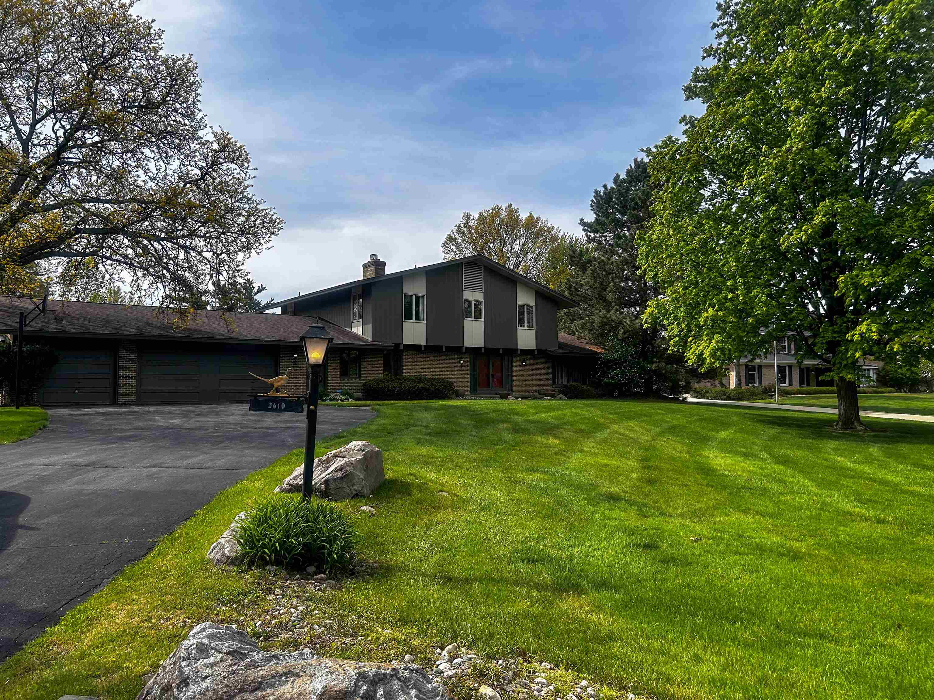 2610 Pewanaga Place