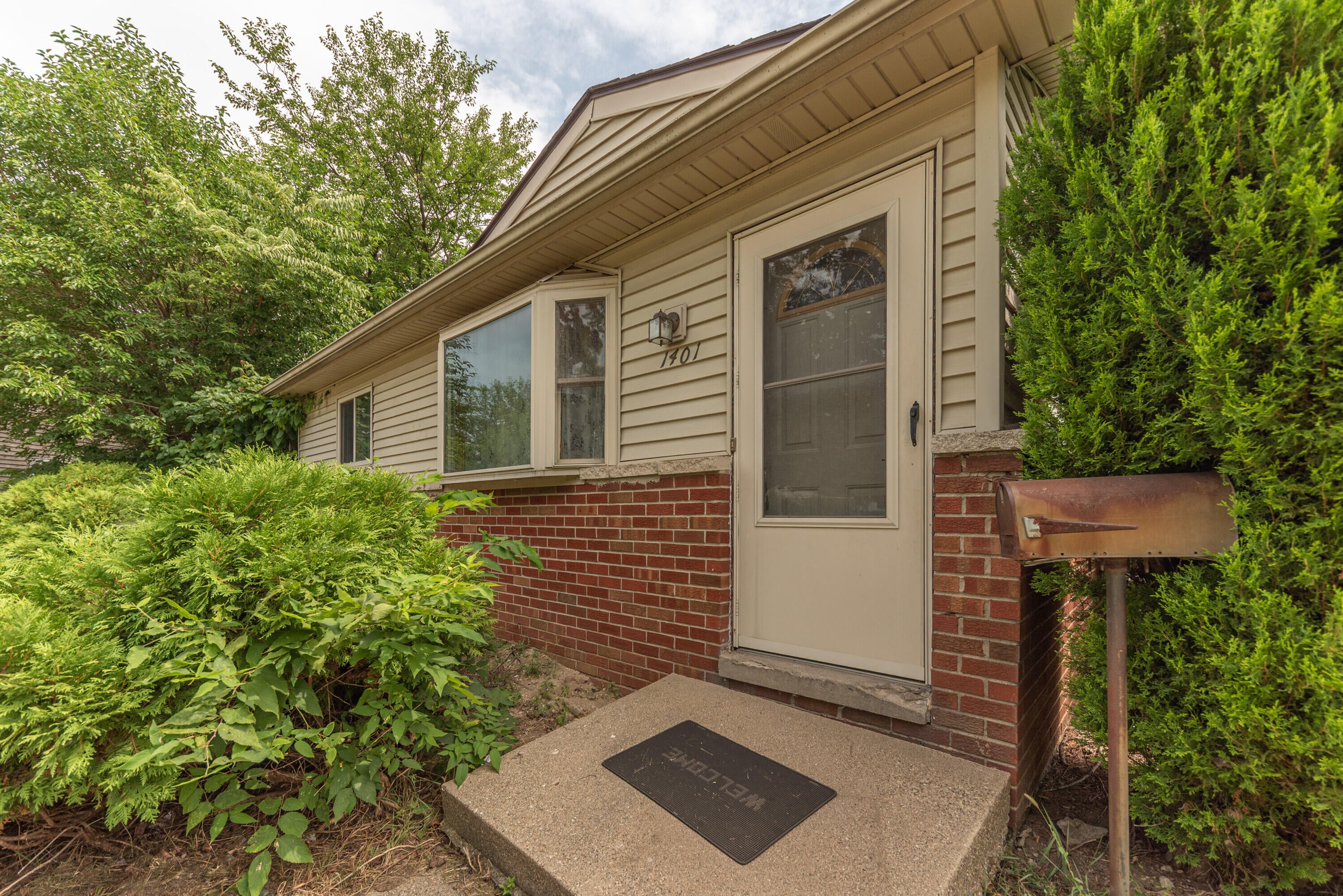 1401 Glengrove Avenue