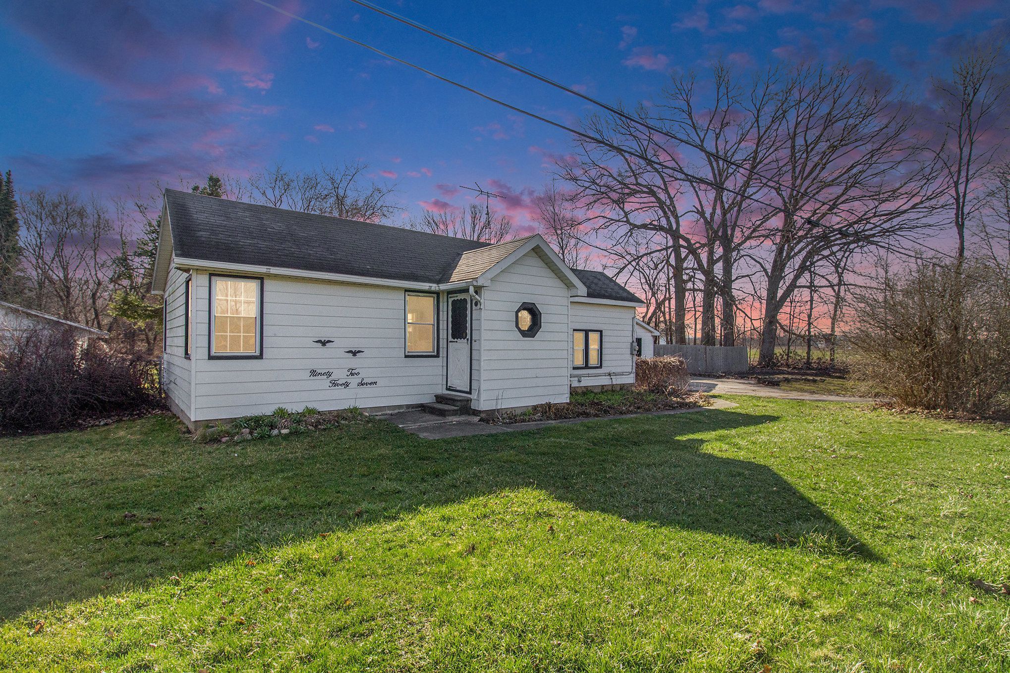 9257 LINDEN Road