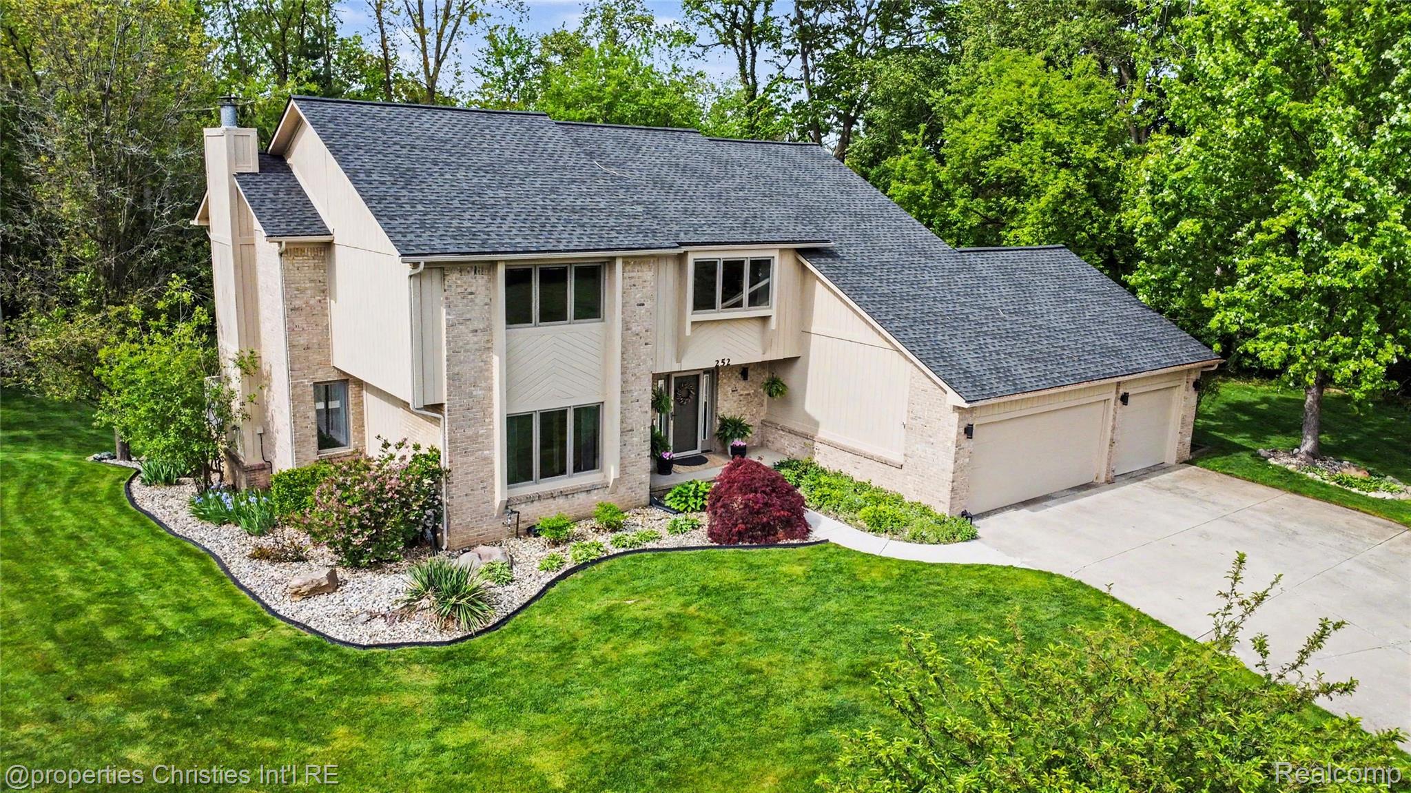 252 Granada Drive