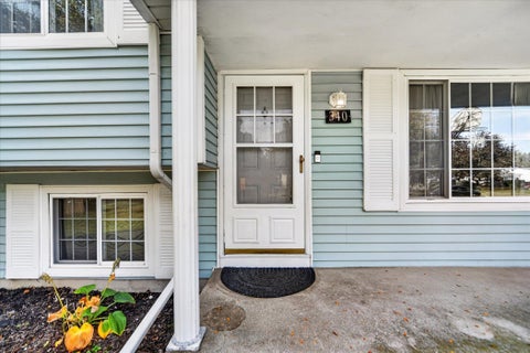Tiny photo for 340 Oakwood Lane, Perry City, MI 48872 (MLS # 81026054565)