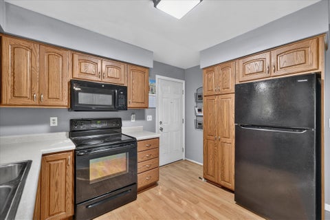 Tiny photo for 340 Oakwood Lane, Perry City, MI 48872 (MLS # 81026054565)