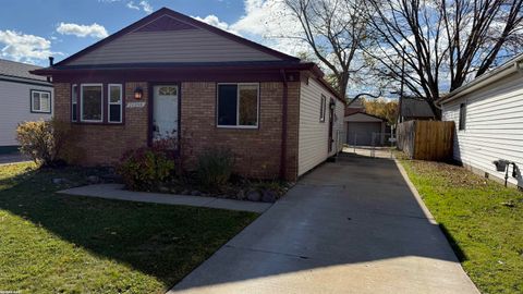 26098 Lamour Street Harrison Charter Township MI 48045