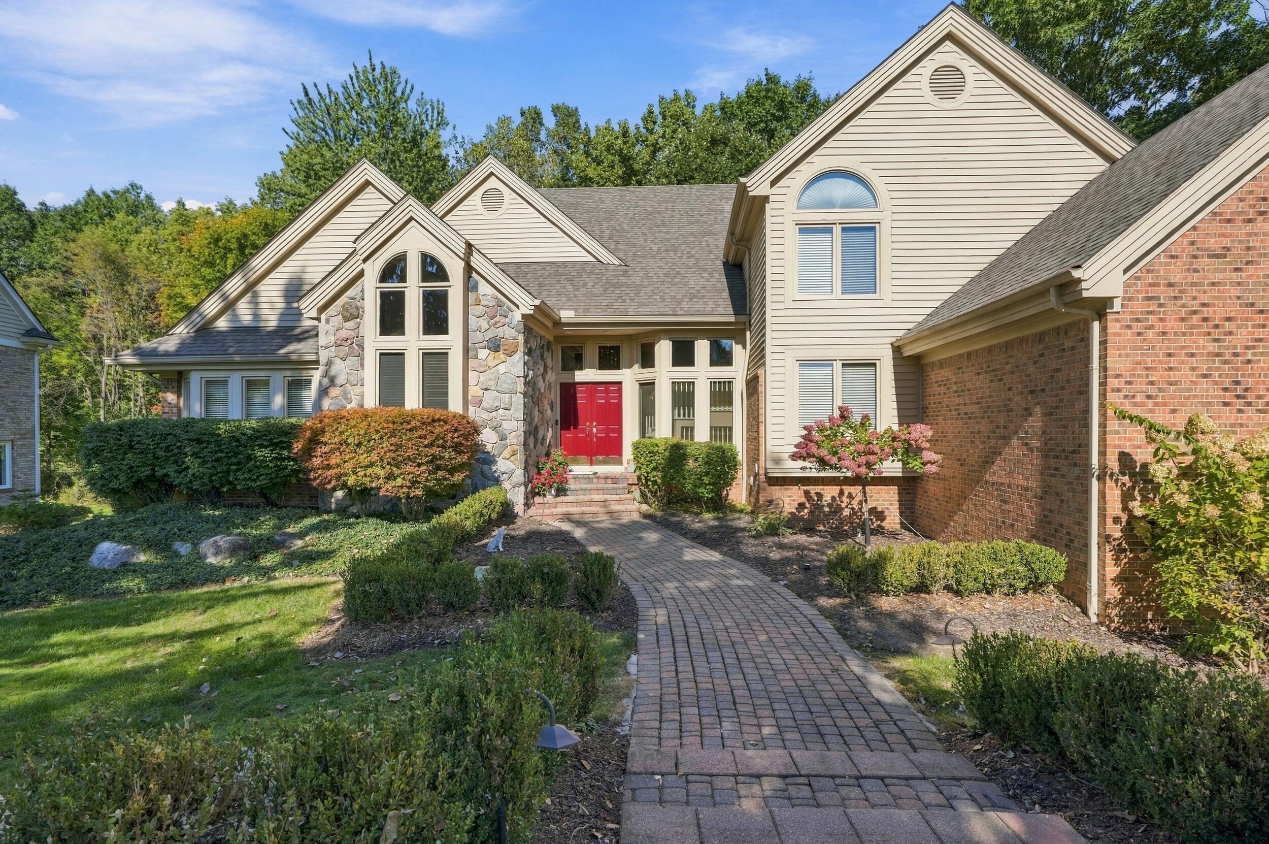17467 Rolling Woods Circle