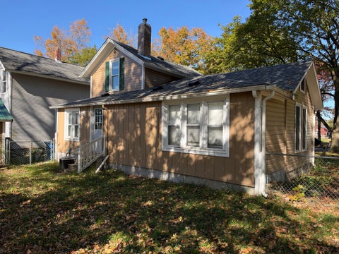 Tiny photo for 303 W Jackson Street, Bellevue Village, MI 49021 (MLS # 64026055766)