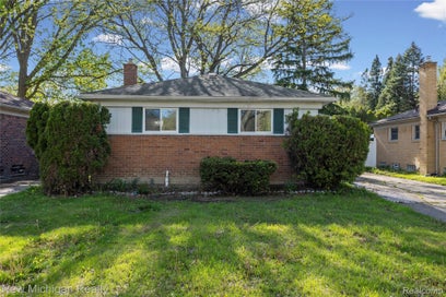 21901 Harding Street Oak Park City MI 48237