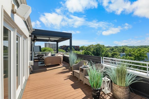 Tiny photo for 121 W Kingsley Street #502, Ann Arbor, MI 48103 (MLS # 81026044099)