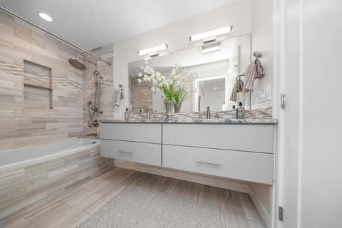 Tiny photo for 121 W Kingsley Street #502, Ann Arbor, MI 48103 (MLS # 81026044099)
