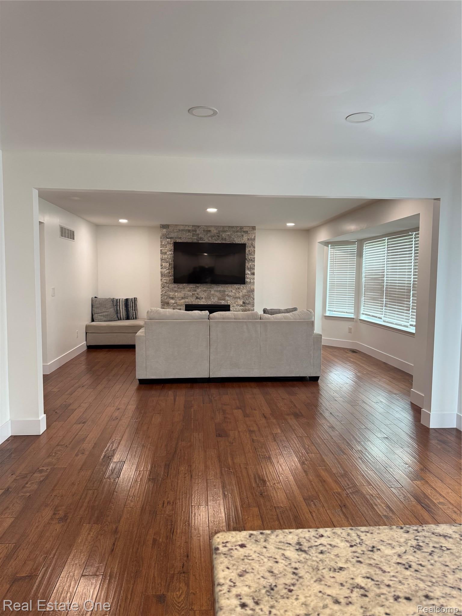 9163 White Tail Court
