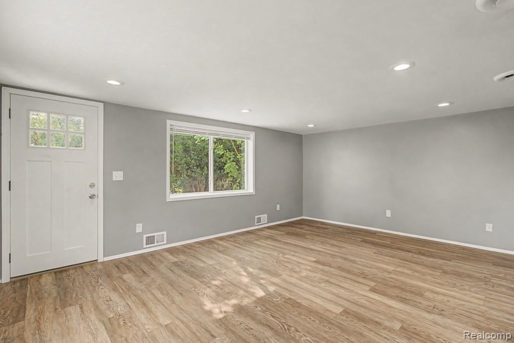 2510 Lakeside Drive