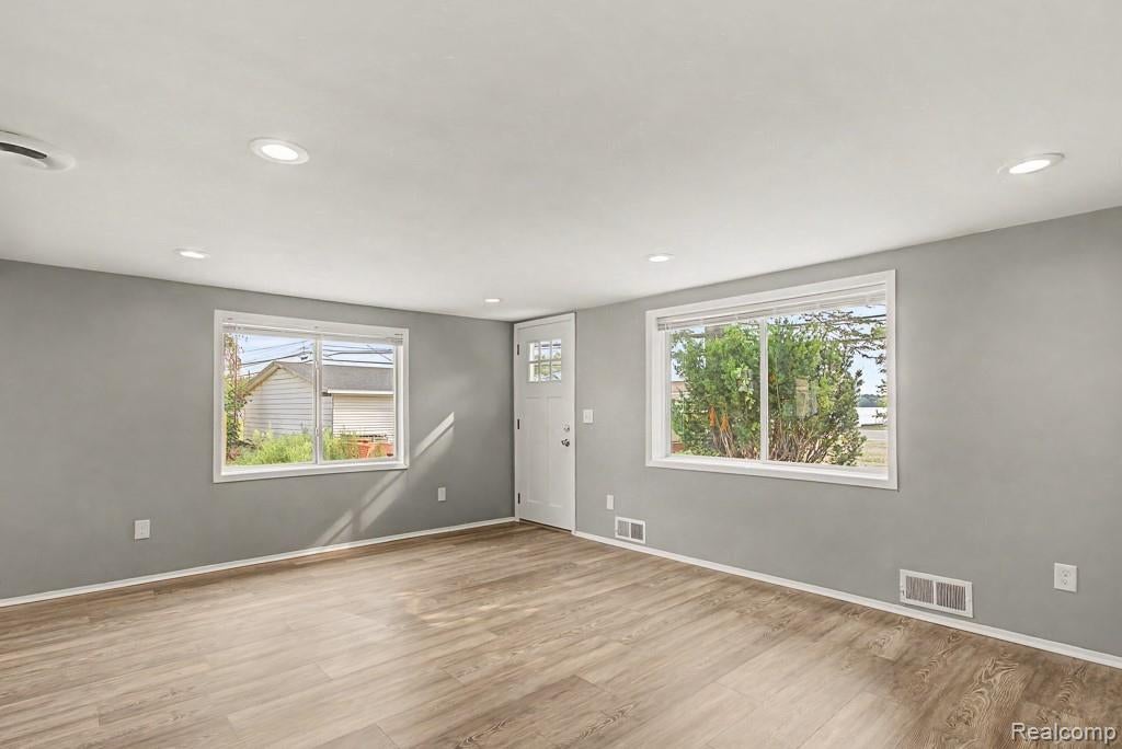 2510 Lakeside Drive