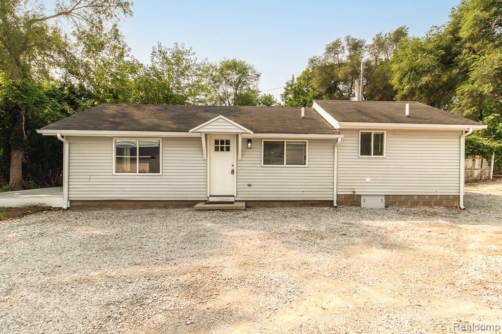 2510 Lakeside Drive
