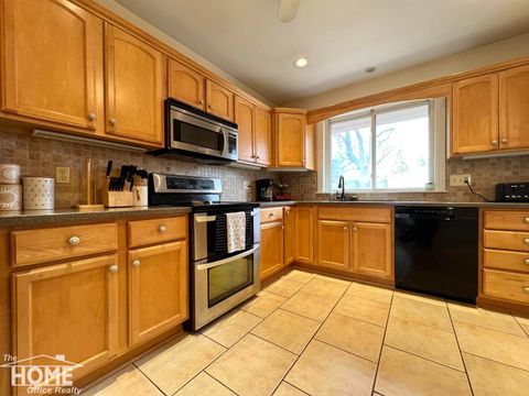 Tiny photo for 707 W King Street, Owosso City, MI 48867 (MLS # 5050203284)