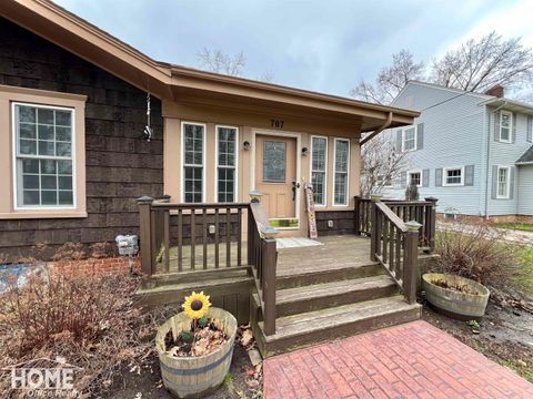 Tiny photo for 707 W King Street, Owosso City, MI 48867 (MLS # 5050203284)