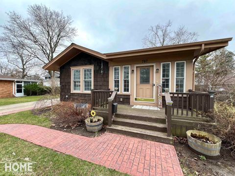Tiny photo for 707 W King Street, Owosso City, MI 48867 (MLS # 5050203284)
