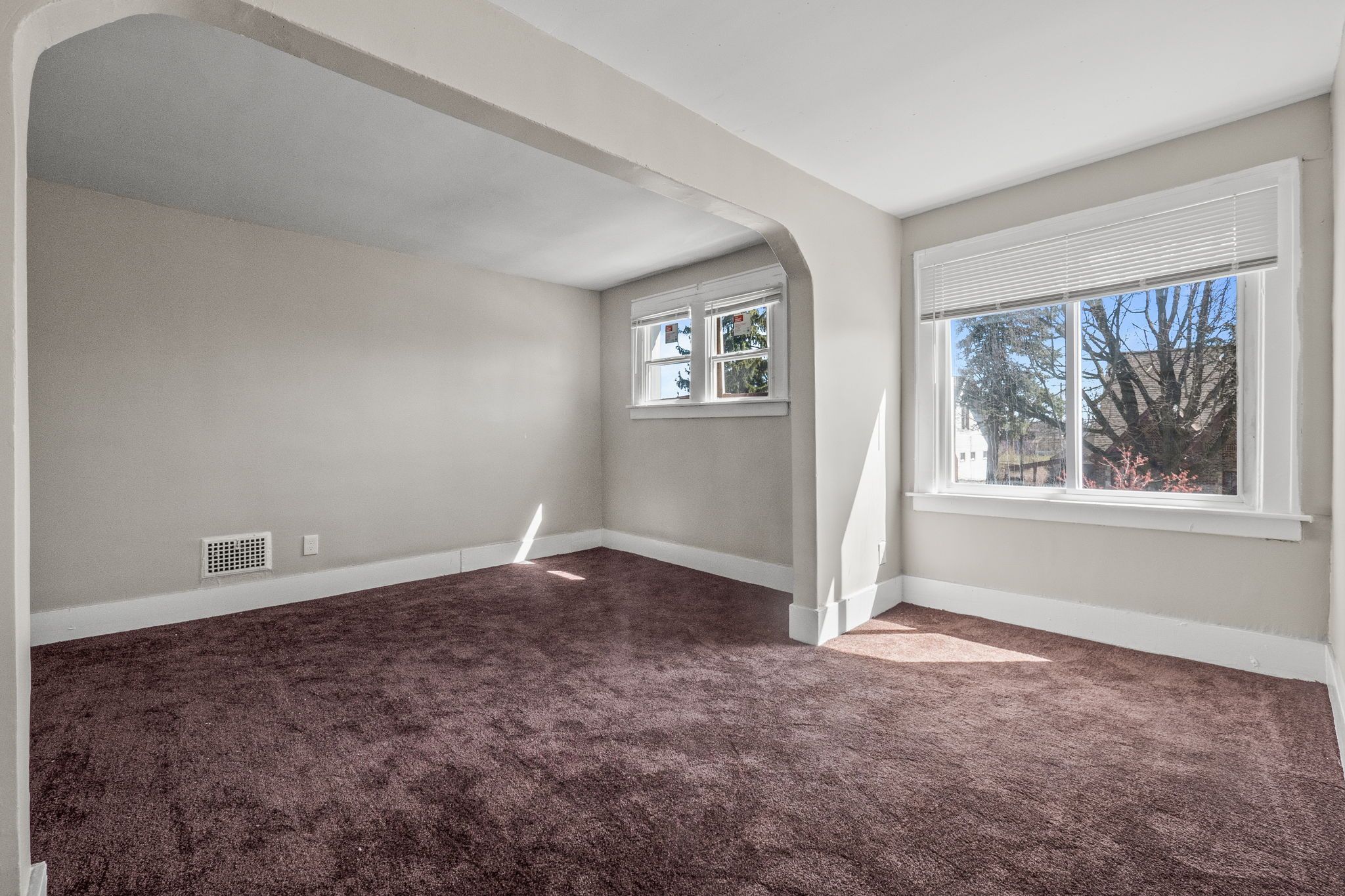 36 W GREENDALE
