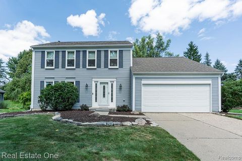 Photo of 2200 N Fairview Lane, Rochester Hills City, MI 48306 (MLS # 20251021552) Photo of 2200 N Fairview Lane, Rochester Hills City, MI 48306 (MLS # 20251021552)