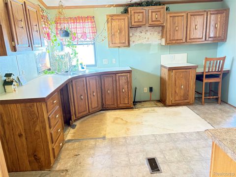 Tiny photo for 71 Valley Drive, Swartz Creek City, MI 48473 (MLS # 20261016170)