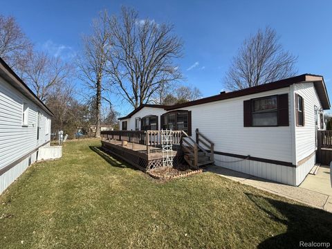 Tiny photo for 71 Valley Drive, Swartz Creek City, MI 48473 (MLS # 20261016170)
