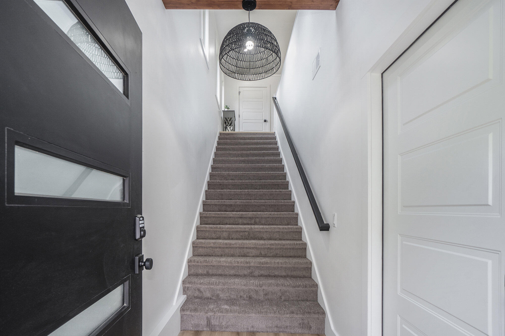 3220 Lakeshore Drive