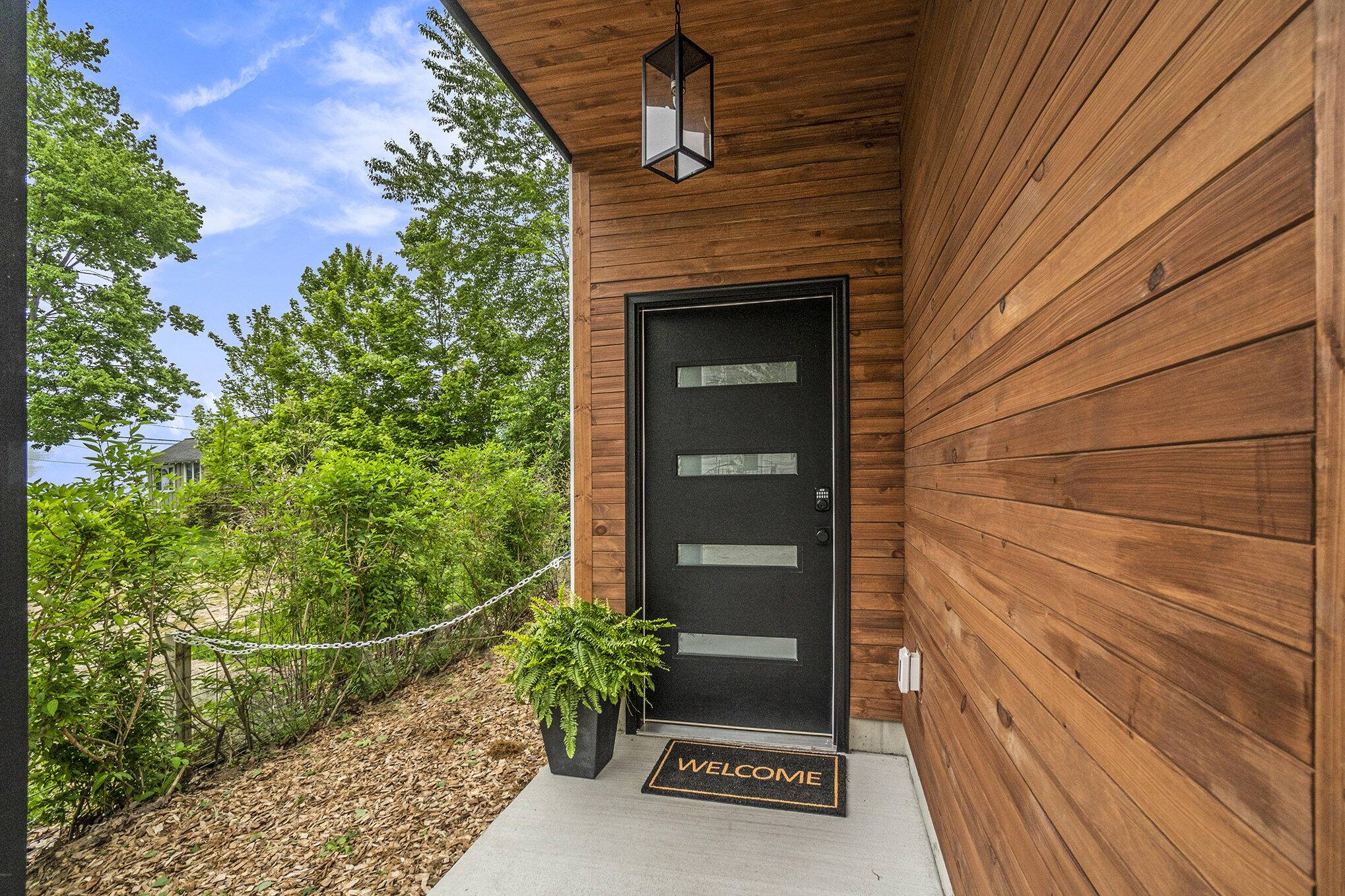 3220 Lakeshore Drive