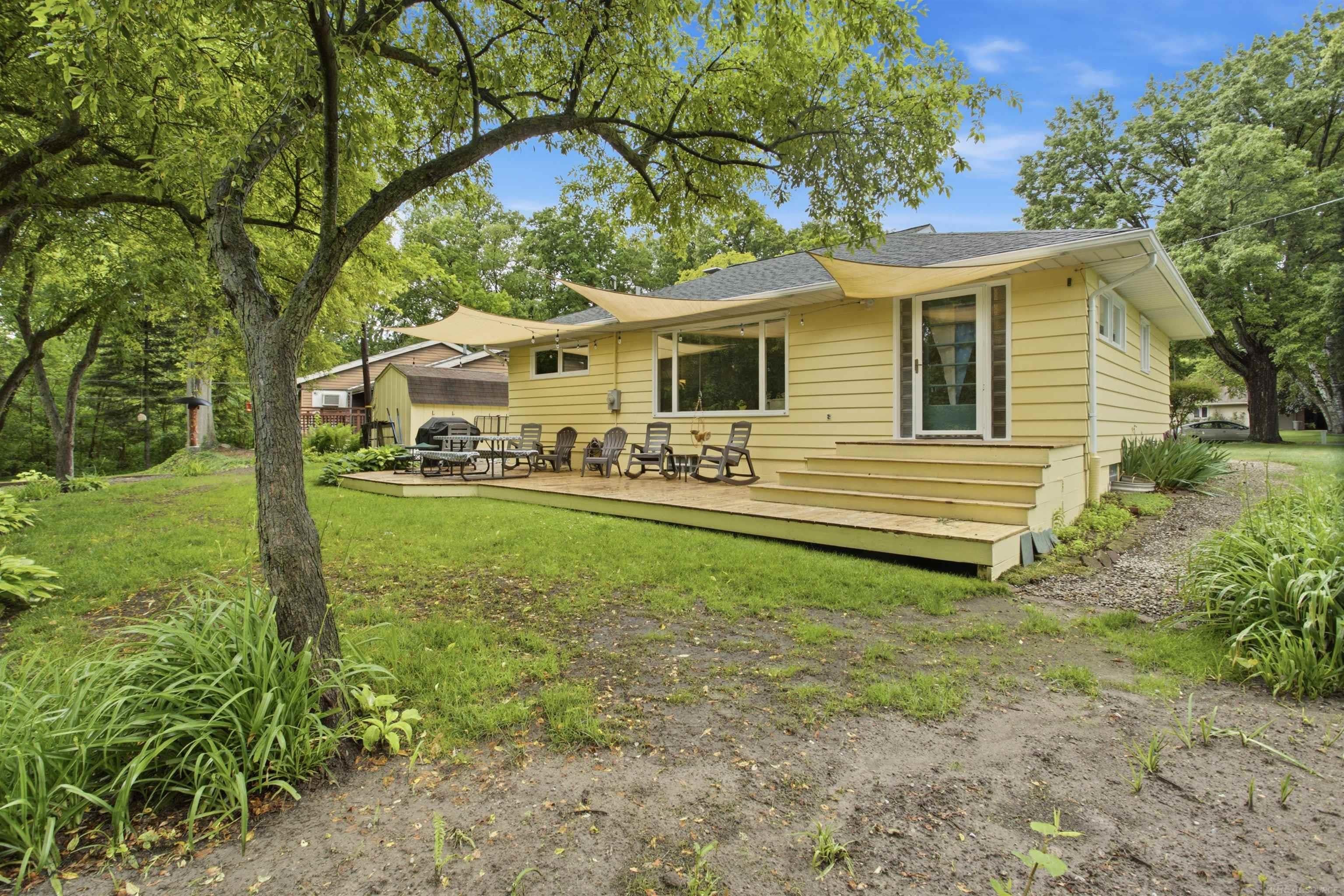 728 Lakeview Drive