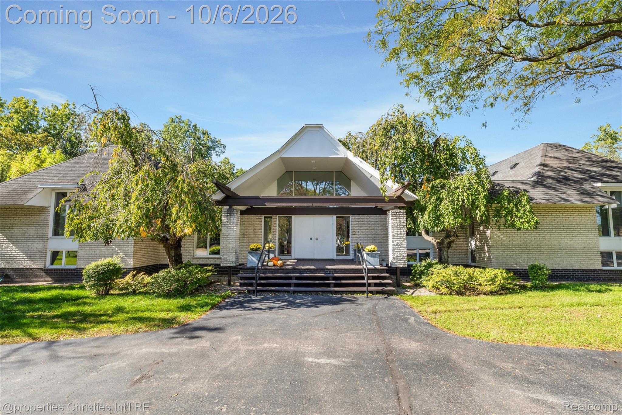 23249 Morningside Street