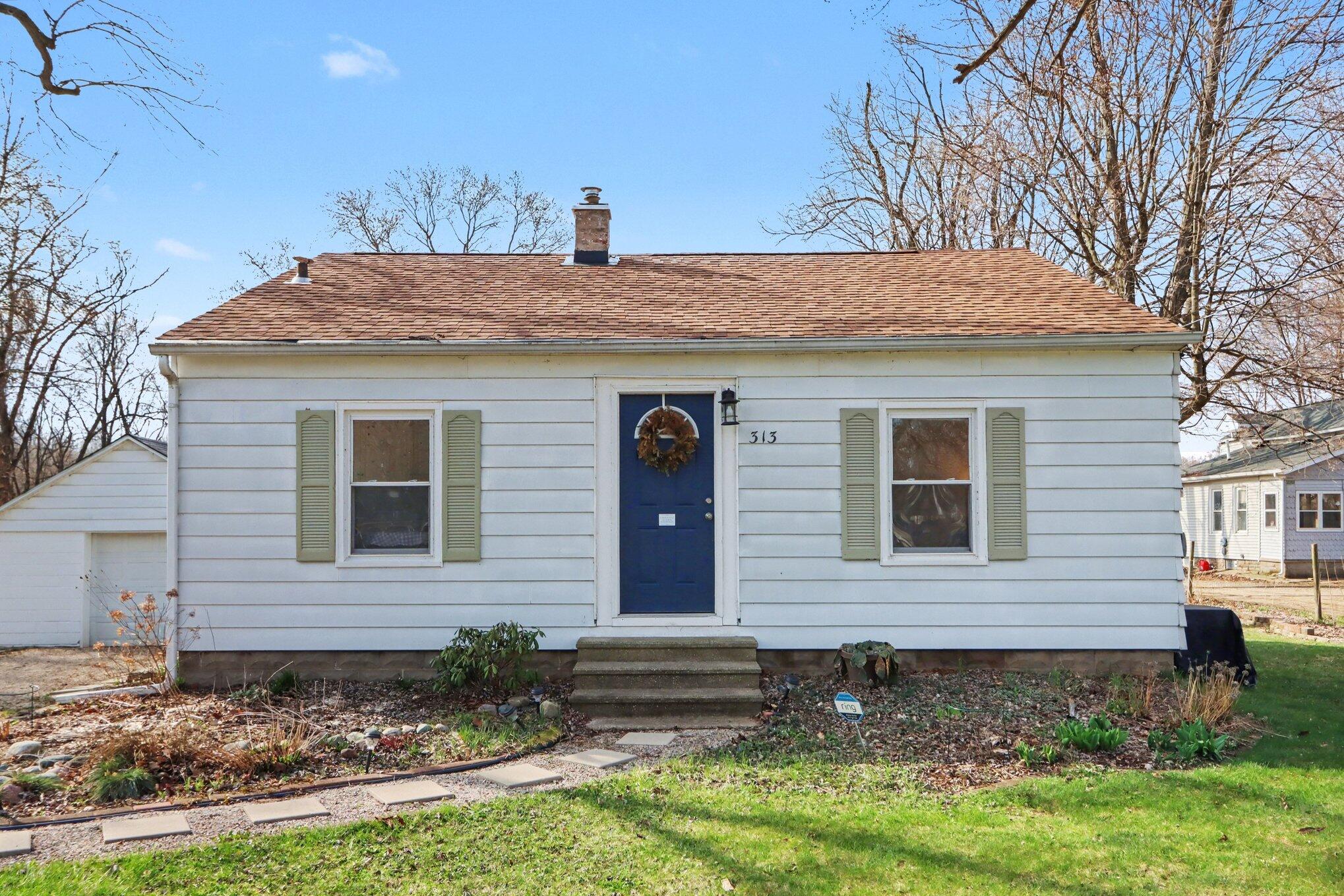 313 W G Avenue W