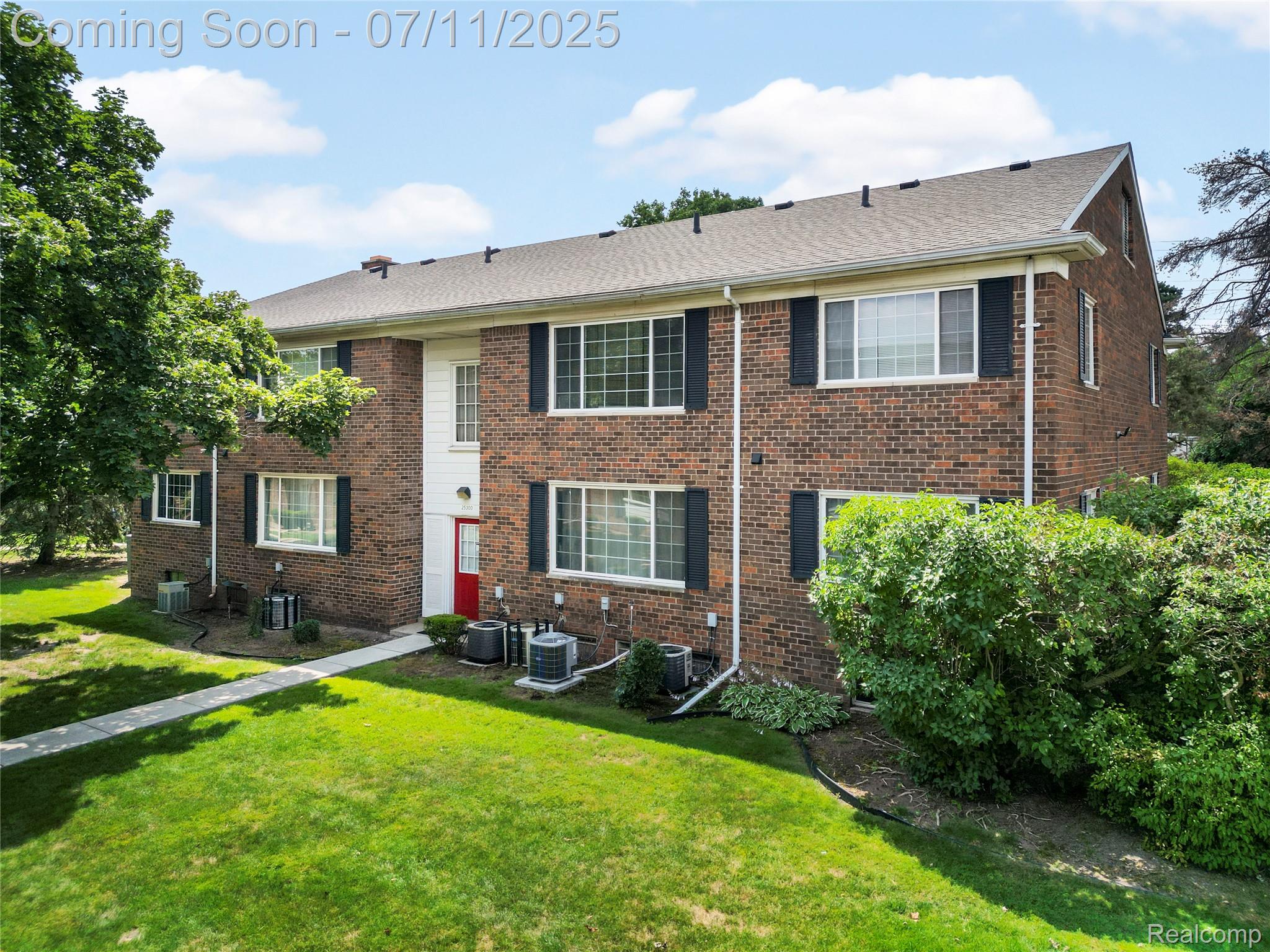25300 Shiawassee Circle 204