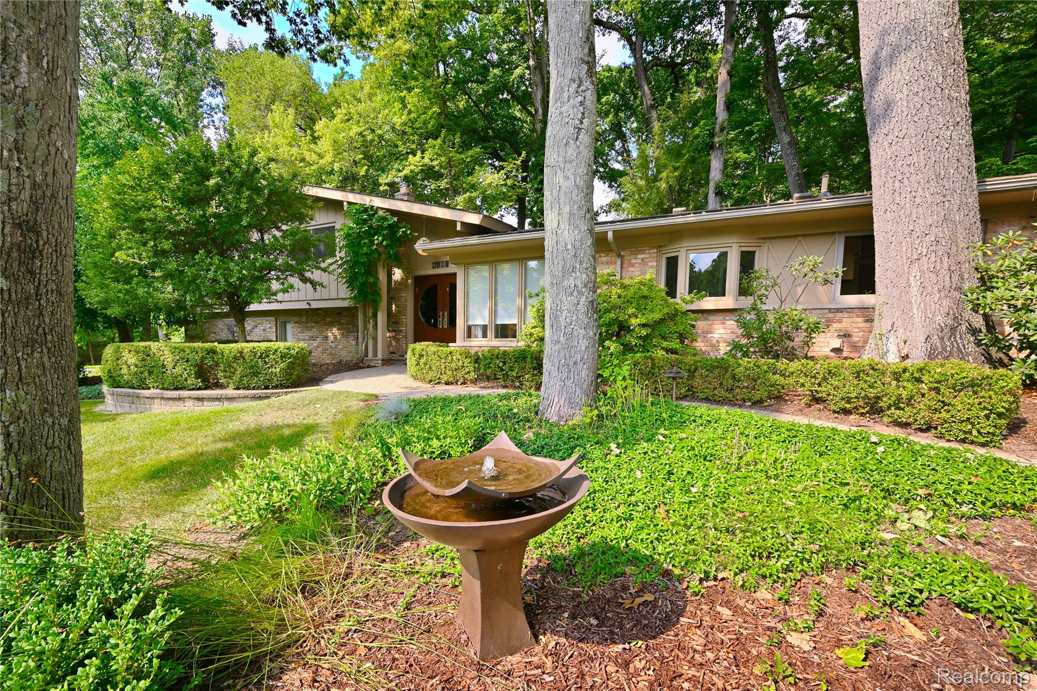 4780 Pickering Road