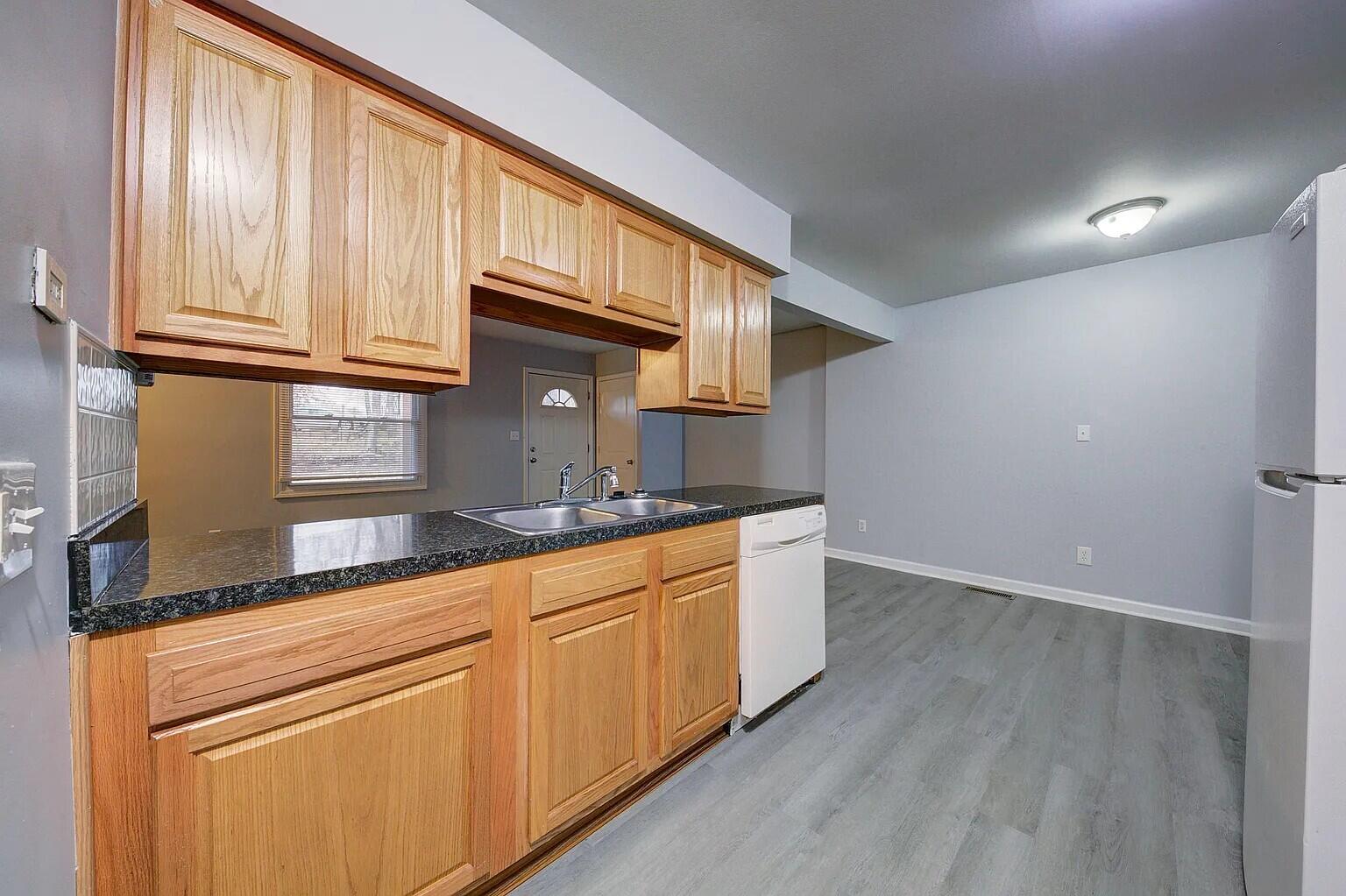 260 W Unadilla Street 5