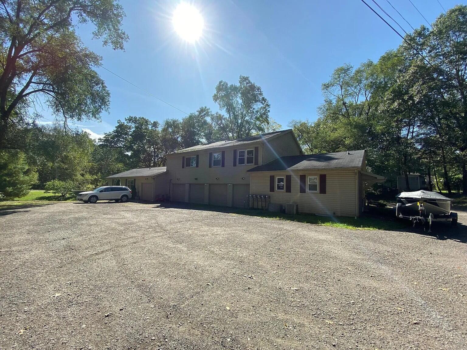 260 W Unadilla Street 5