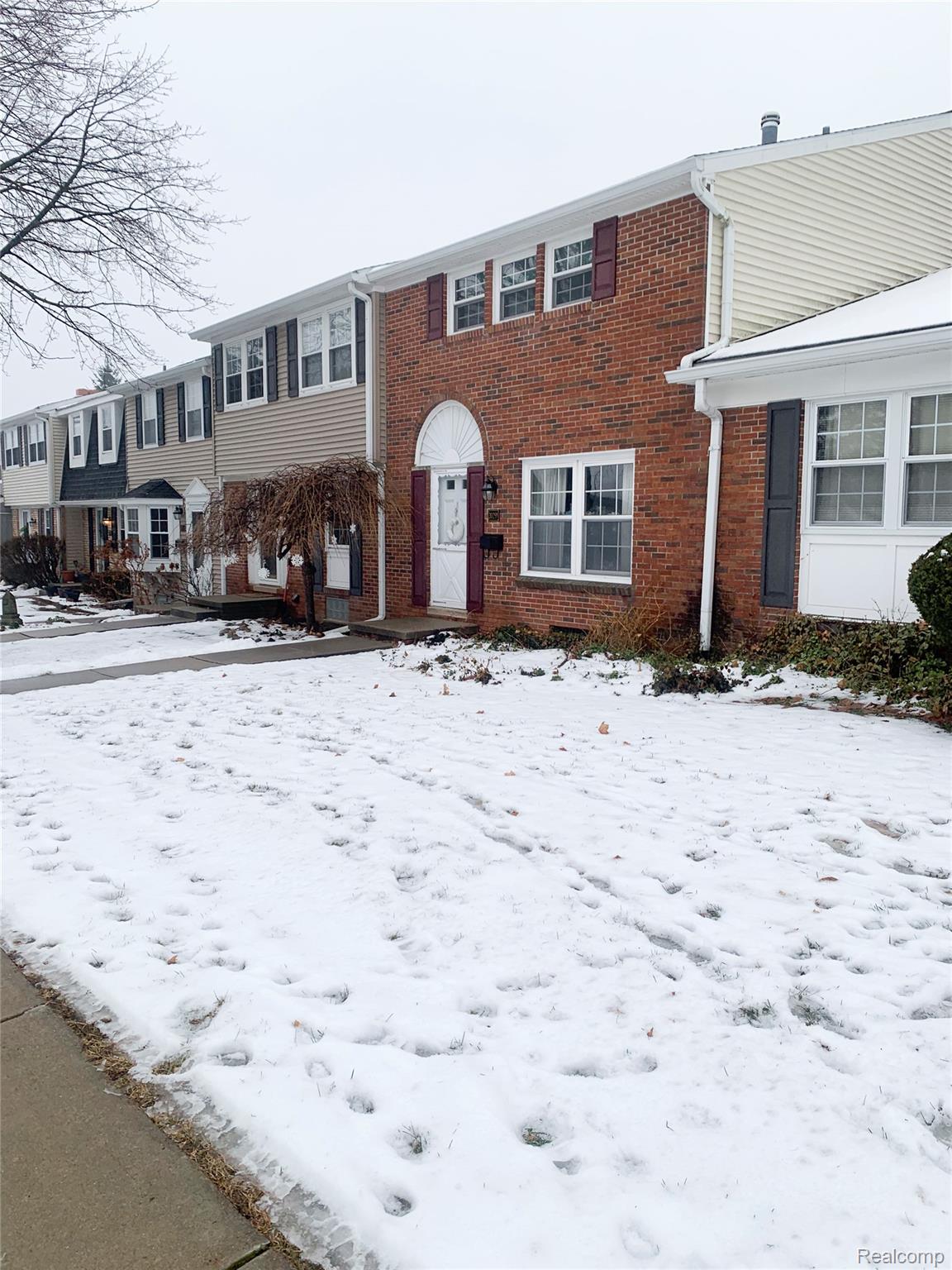 20295 Silver Spring Drive