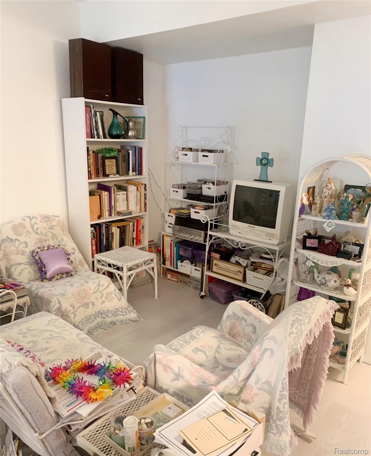 20295 Silver Spring Drive