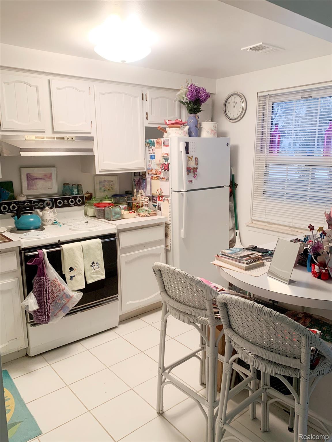 20295 Silver Spring Drive