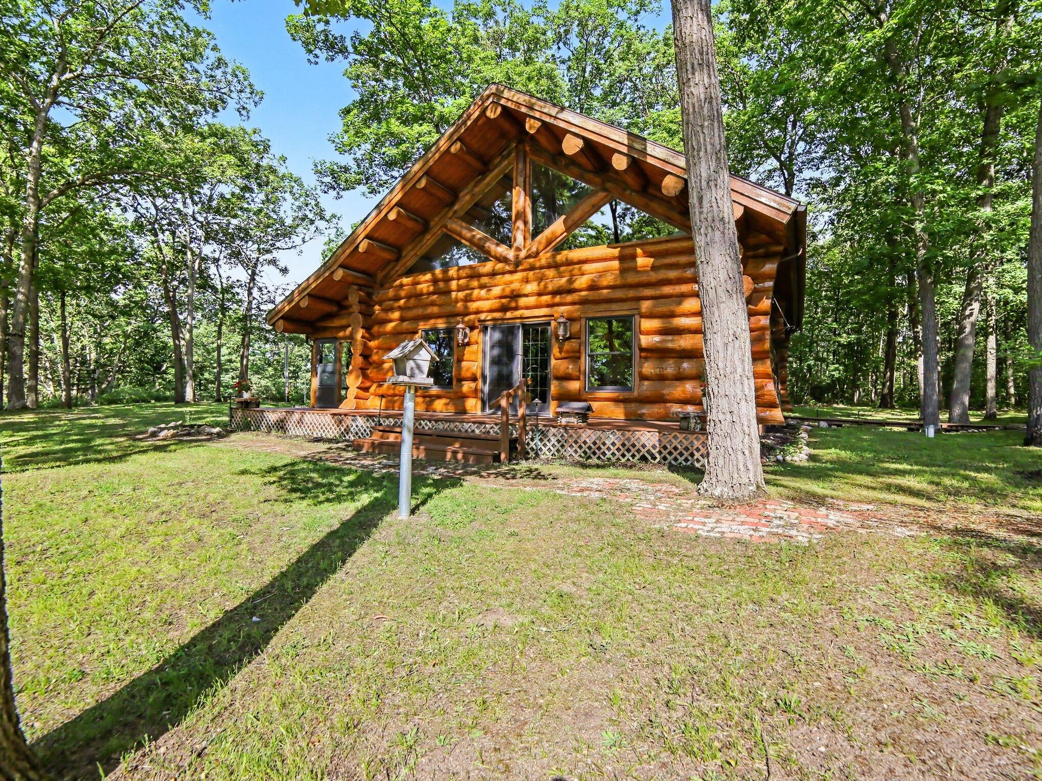 653 N Jack Pine Road