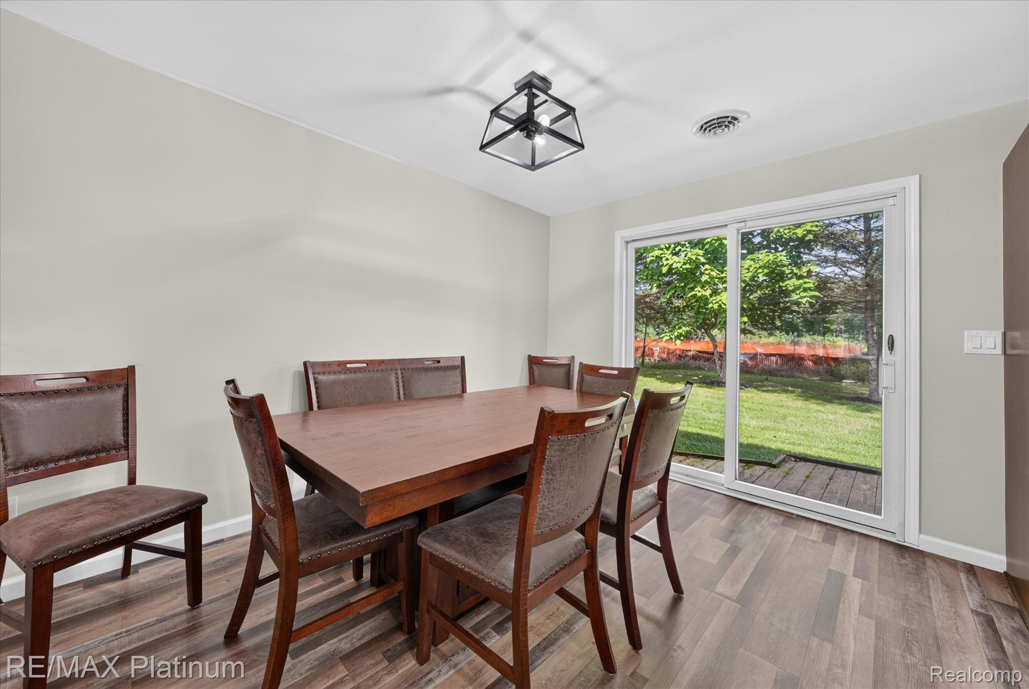 4254 W Highland Road