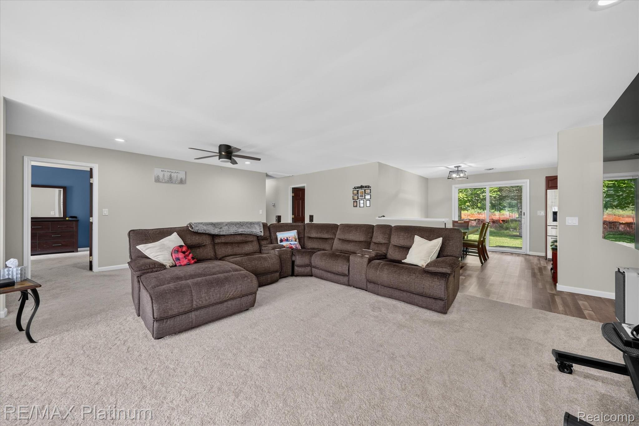 4254 W Highland Road