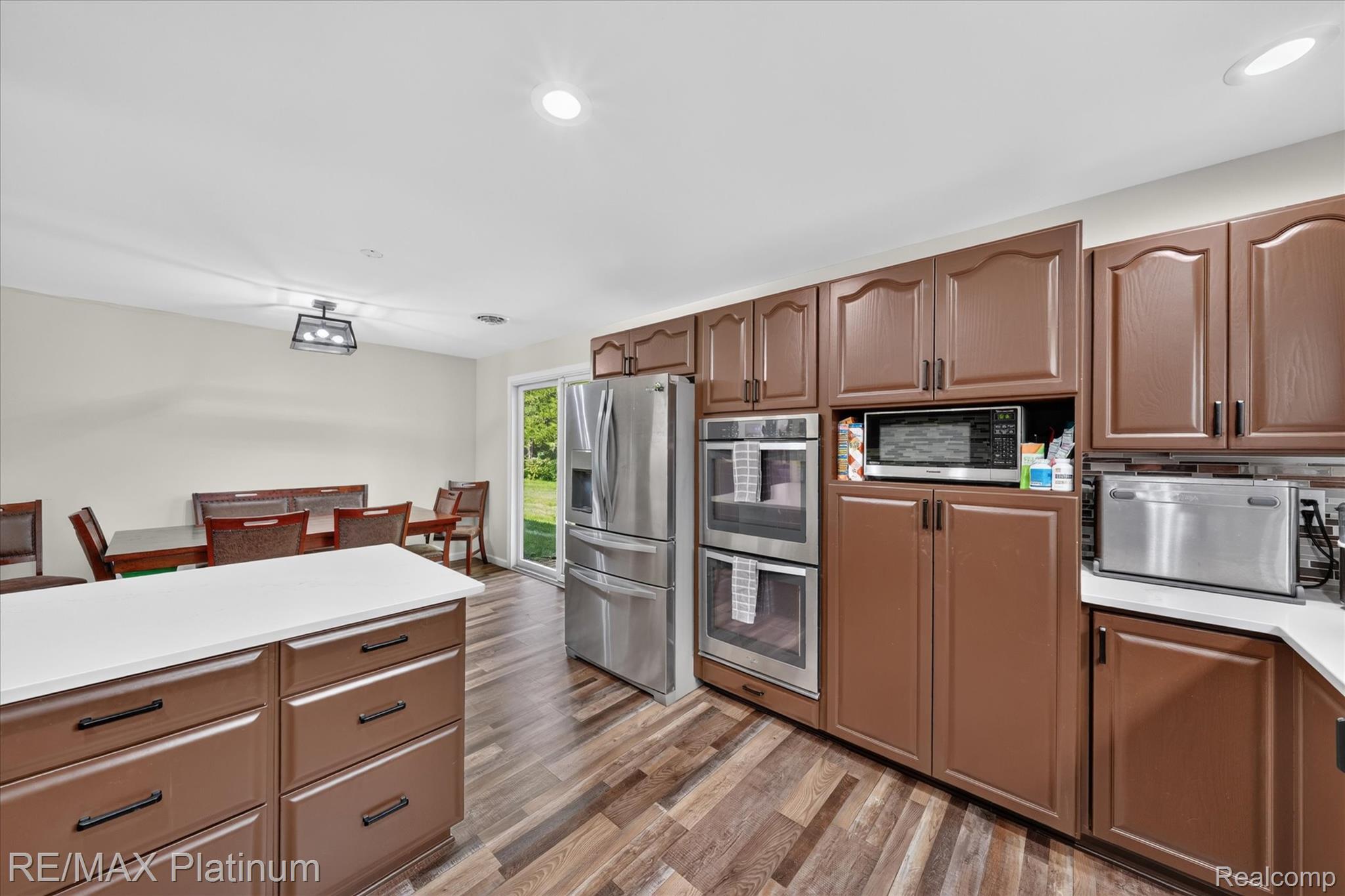 4254 W Highland Road