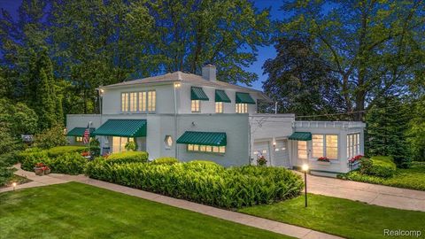 62 ROBERTSON Court Village Of Clarkston City MI 48346