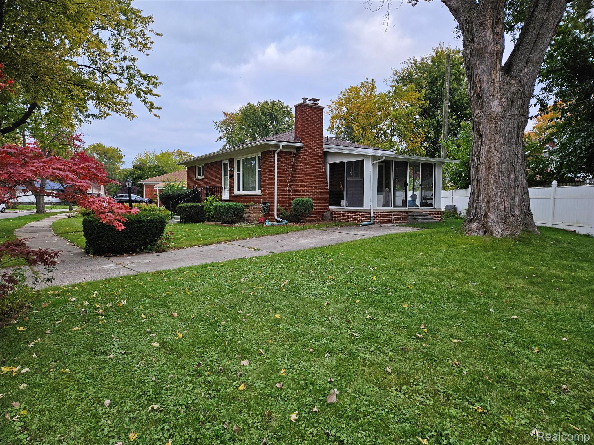 721 NORTH Drive