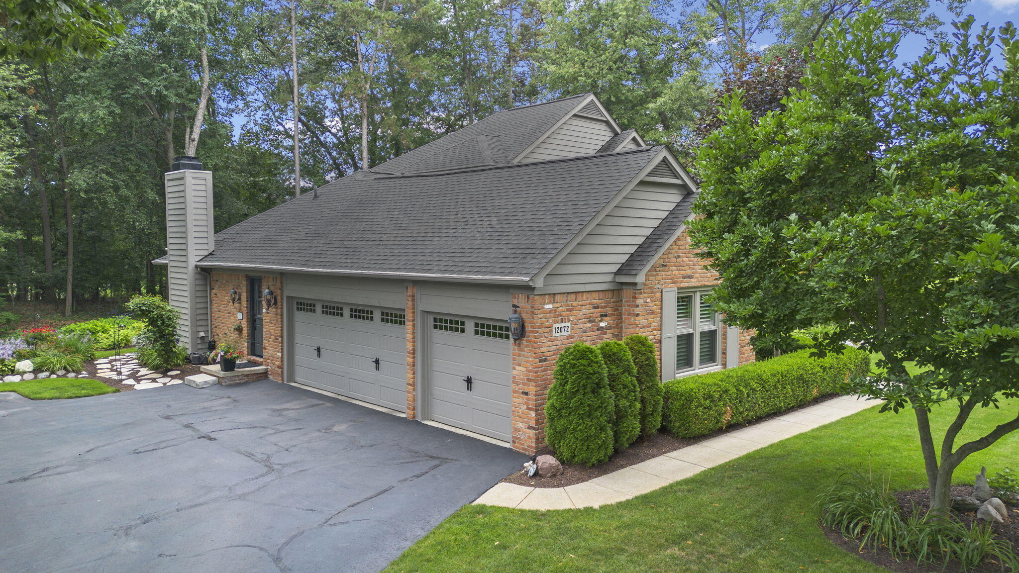 12072 Pembrooke Circle