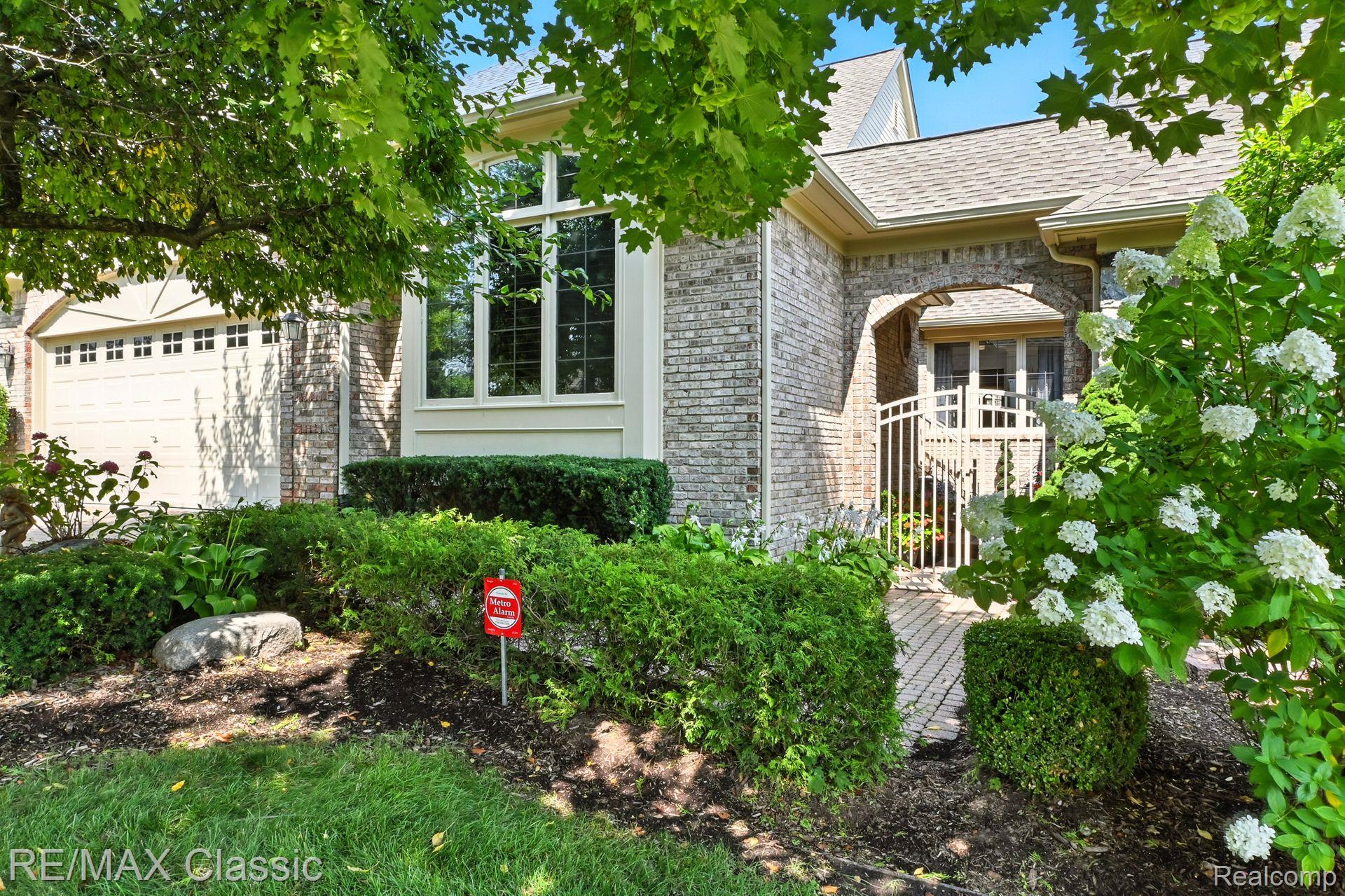 9418 High Pointe Court 9
