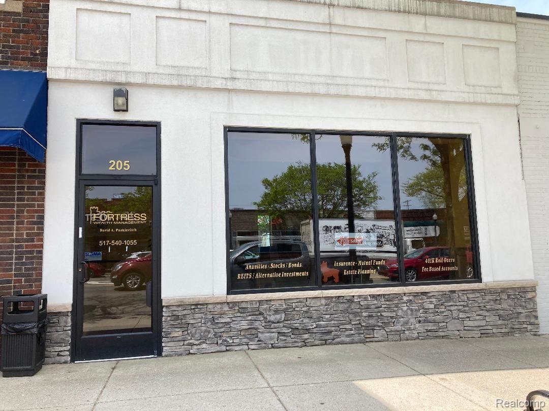 205 W GRAND RIVER Avenue